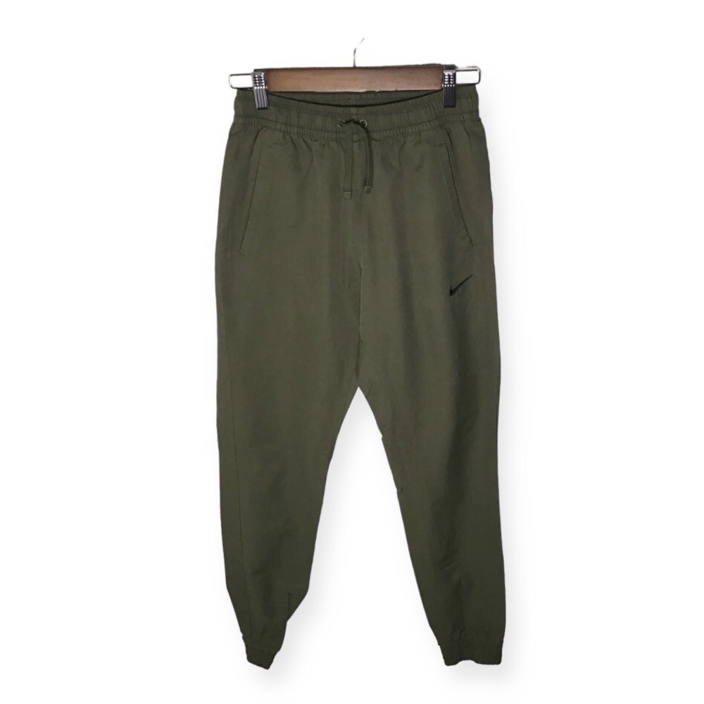 Nike Slim Fit Jogger in Olive Green Size Small.